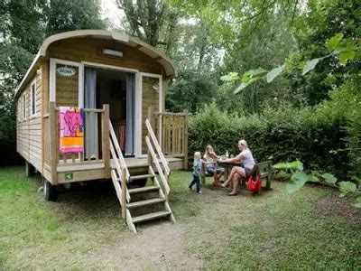 Camping Le Nid du Parc Camping à Villars les Dombes