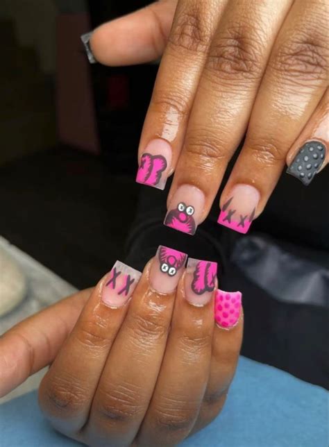 Kaws Nail Art Gabbyadamss Pinterestnails Summernail