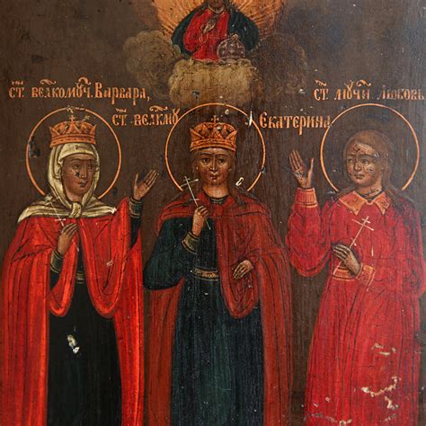 Старинная женская икона с образами трех святых мучениц: Святая Любовь ...