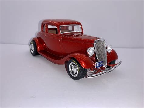 Ford Window Coupe Street Rod Plastic Model Car Vehicle Kit