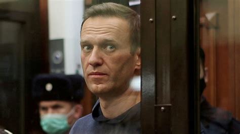 Здравословното състояние на Навални е "задоволително" - Компас Медия