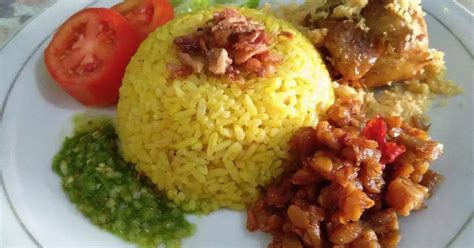 Resep Nasi Kuning Wangi And Gurih Oleh Kikinomuyepo Cookpad