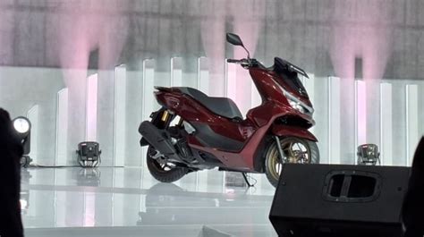 New Honda Pcx Resmi Meluncur Di Indonesia Apanya Yang Berubah