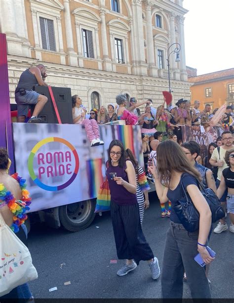 Anna Maria Busia Spunta Arcobaleno on Twitter Si però poi