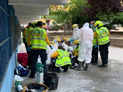 Un Muerto Y Cinco Heridos Leves Tras Un Incendio En Una Vivienda En