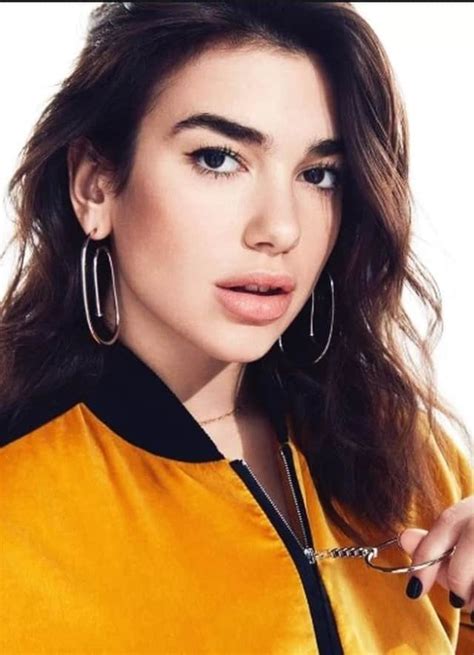 Dua Lipa Famous Model Biography Wiki Age Height Song