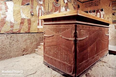 Egyptian Paintings From Sarcophagus Of Tutankhamen Characteristics At