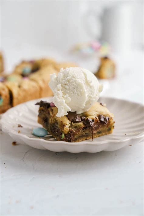 Easy Easter Mandm Chocolate Chip Blondies Cake Babe