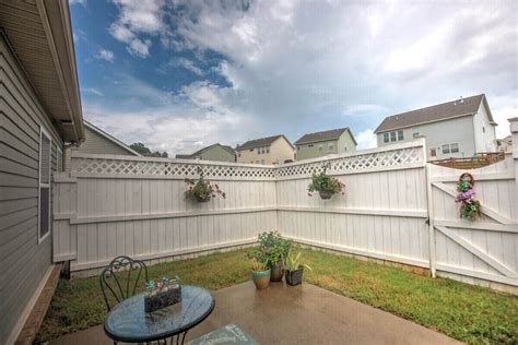 Pros And Cons Of Vinyl Fencing Lawnstarter