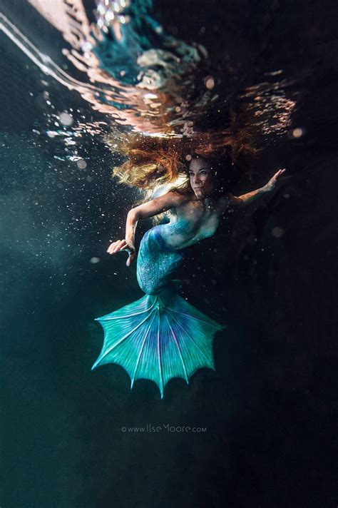 UNDERWATER FINE ART PORTRAITURE