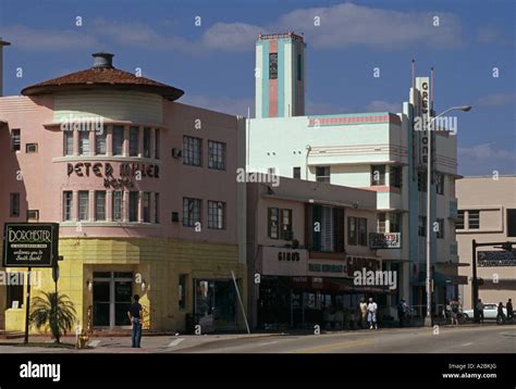 Edificios históricos en el distrito Art Deco de Miami South Beach