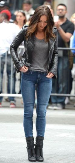 Ways To Wear A Leather Jacket Society Jacket Outfit Women