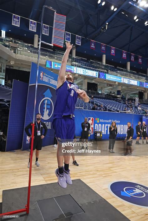 Nba Draft Prospect Drew Timme Does The Vertical Jump During The 2023