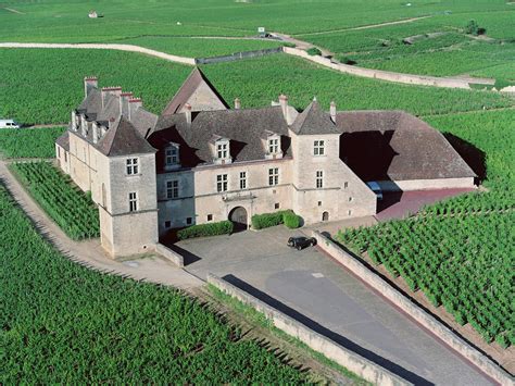 Chateau Du Clos De Vougeot Beaune Et Le Pays Beaunois Tourisme