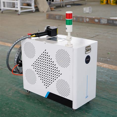 China GM CP 200W 300W Portable Pulse Laser Cleaning Machine