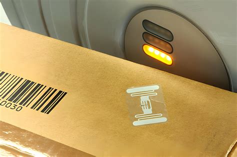 Rfid Label Tag Design For Metallic Environments Intellistride