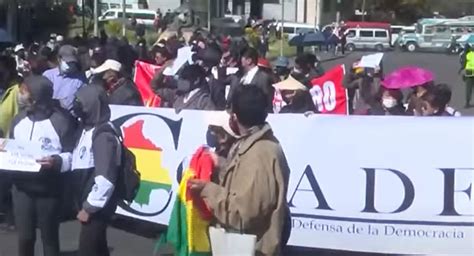 Marcha En Santa Cruz Reclam Libertad De Luis Fernando Camacho Y Presos