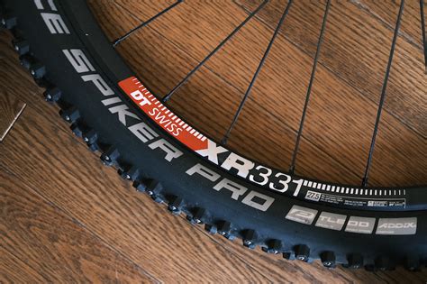 Schwalbe Ice Spiker Pro 27 5x2 25 PAIR For Sale