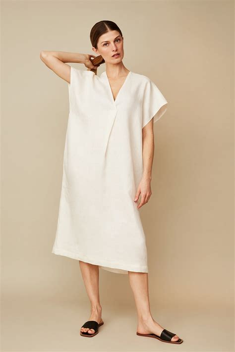 Minimal linen dress Lú by María Worldwide