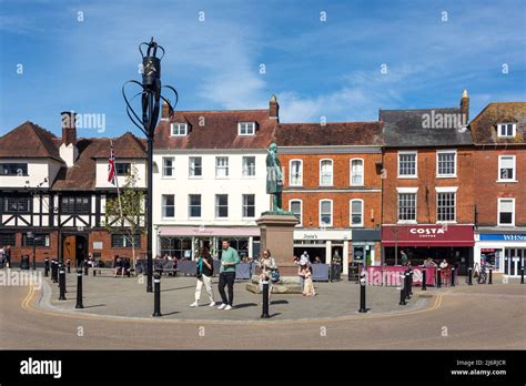 Lord Palmerston Statue Pavement Cafes Market Place Romsey Town T Hi Res