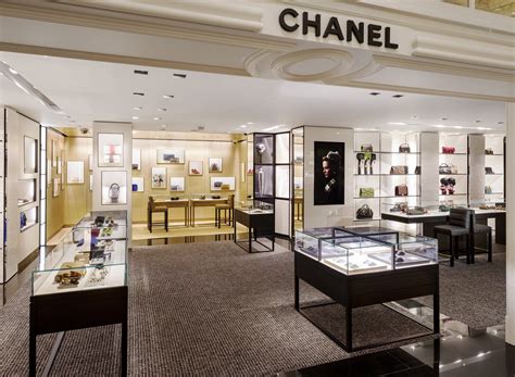 Chanel_Accessories-boutique-at-Bergdorf-Goodman-New-York_1 | Luxury