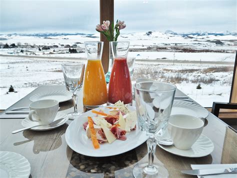 You Need To Visit These Alberta Small Towns – La Petite Watson