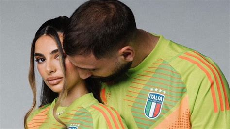 Gianluigi Donnarumma Sar Pap Non Vediamo L Ora Di Conoscerti