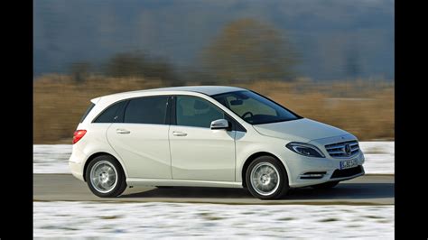 Mercedes B 250 im Fahrbericht: Potenter Sport-B-weis | AUTO MOTOR UND SPORT
