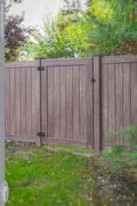 37 Incredible Vinyl Wood Grain Fence Images From Illusions Vinyl Fence