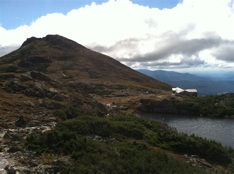 Lake Of The Clouds Hut