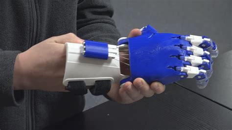 Springfield Middle School Students Assemble 3d Printed Hands