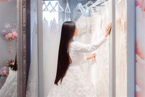 When Is The Perfect Time To Go Wedding Dress Shopping Wedding Dress