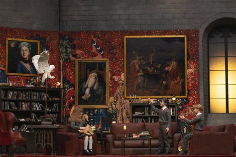 Hot Toys Figures Lihkg