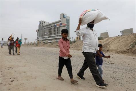 India Faces Worries Over Migrants On The Move