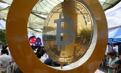 Bitcoin überspringt erstmals seit April 2022 45 000 Dollar Marke