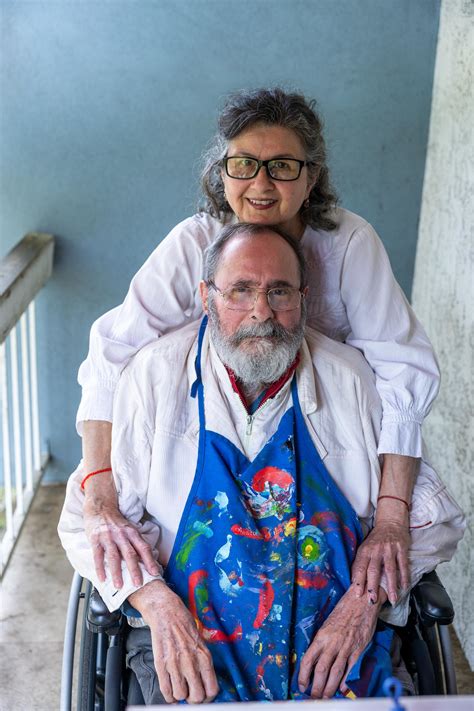 Chicano pioneer Beto de la Rocha found art in a 'storm of scribble