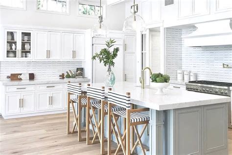 How To Create The Perfect Hamptons Kitchen