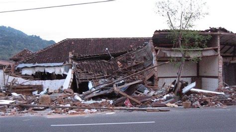 HARI INI 17 Tahun Gempa Jogja Mengapa Gempa Yogyakarta 2006 Begitu