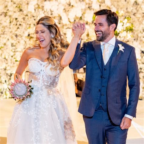 Dani Calabresa Abre Lbum De Casamento E Celebra Dois Anos De Uni O