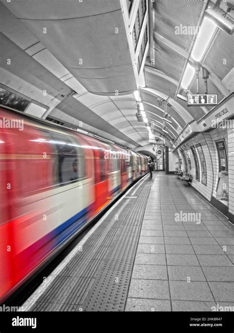 London Underground Train Side Hi Res Stock Photography And Images Alamy