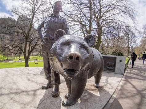 Conheça Wojtek o urso soldado que lutou contra nazistas na Segunda