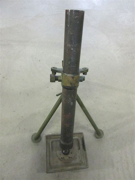 Inoperable Mortero De 60mm Model 51 Mortar 1961 Tripod 24 Tube Nr20