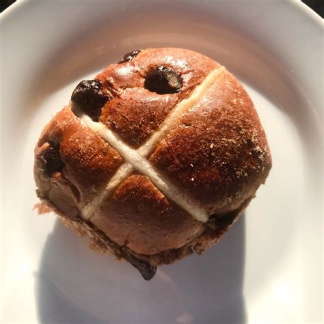 Woolworths Food Choc Chip Hot Cross Buns Reviews Abillion