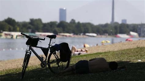 Batut Izdao Upozorenje Toplotni Talas U Srbiji Od 12 Do 21 Jula