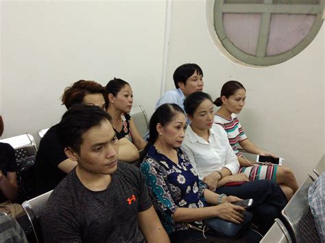 Gay cấn phiên xử diễn viên Ngọc Trinh kiện Nhà hát Kịch TP