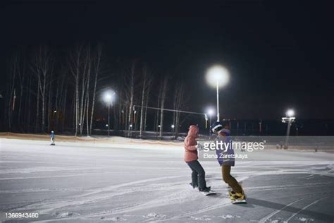 Snowboard Instructor Photos and Premium High Res Pictures - Getty Images