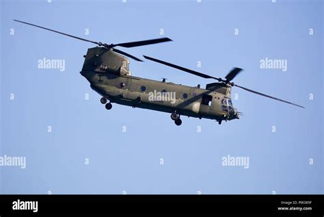 Raf Odiham Chinook Helicopter Flying Display Hi Res Stock Photography