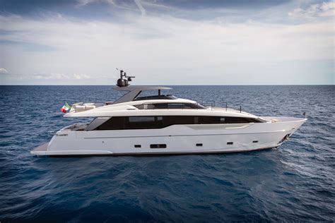 SL90A - The SL Yacht Range | Sanlorenzo Yachts UK