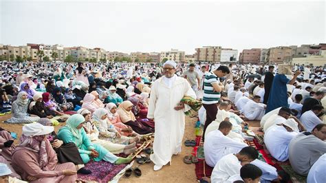 عيد الفطر في المغرب أمنيات وحلويات وصلة رحم