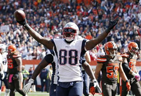 Martellus Bennett retires: Former New England Patriots TE, says he will 'move on from the world ...